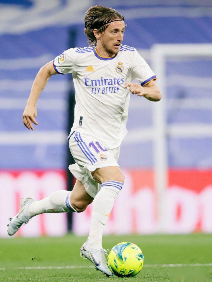 张镇麟上演空接暴扣＂